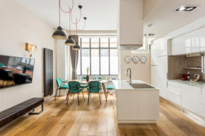 Design et confort near Champs Elysees
